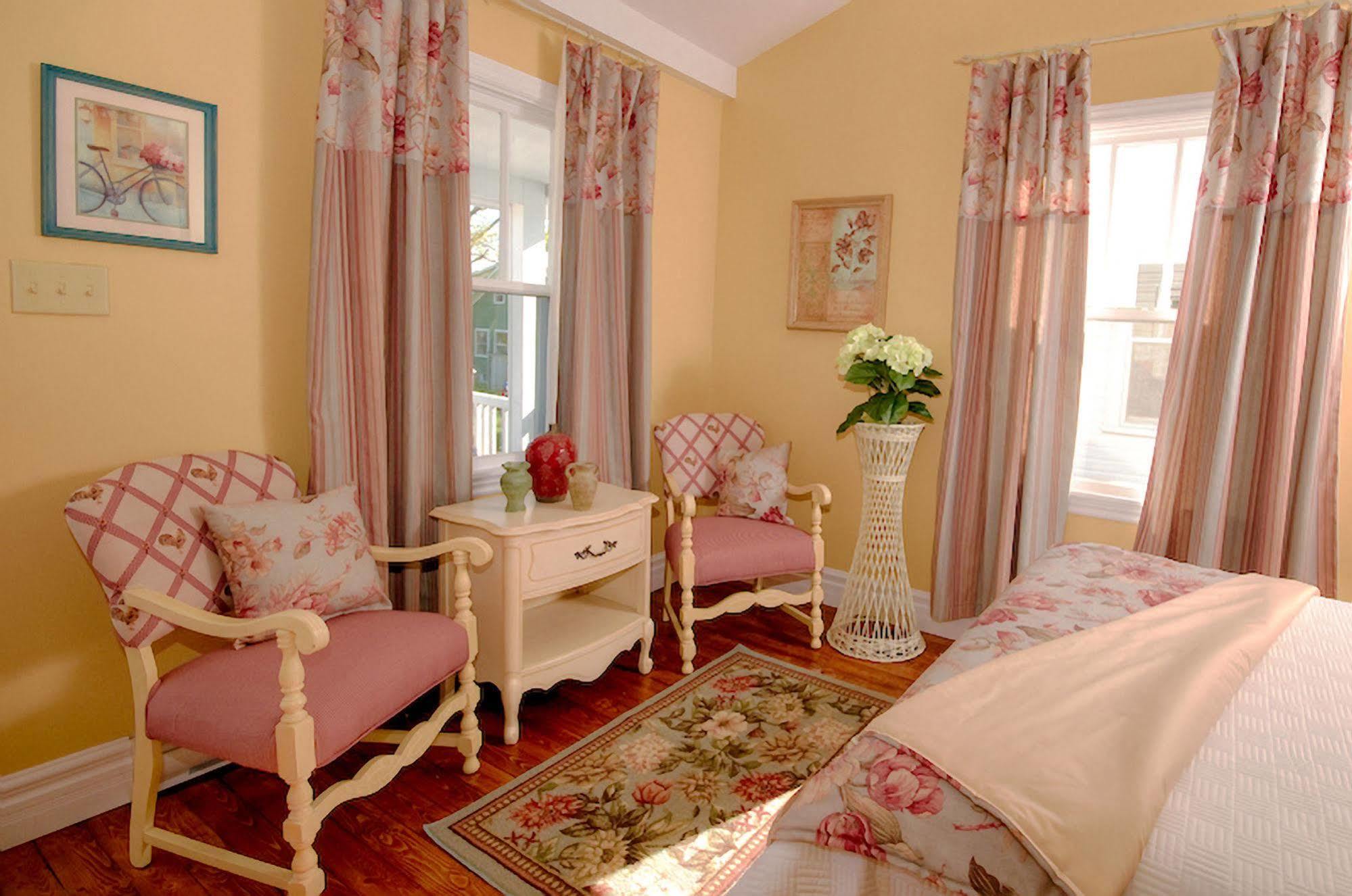 Telegraph House Motel Baddeck Inlet エクステリア 写真