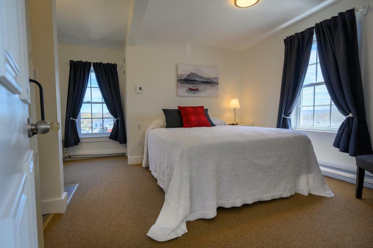 Telegraph House Motel Baddeck Inlet エクステリア 写真